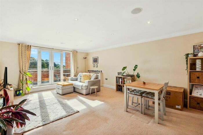 2 Bedroom Apartment To Rent In Burleigh Road, Ascot, Berkshire, SL5