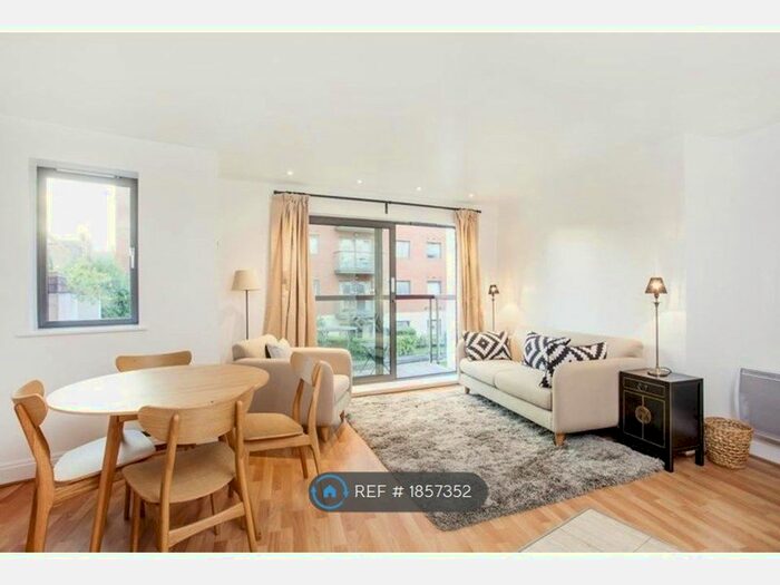 1 Bedroom Flat To Rent In Zachary Court, London, SW1P