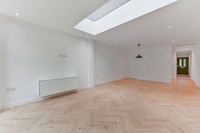 4 Bedroom Terraced House To Rent In Ravensdale Gardens, Crystal Palace, London, SE19