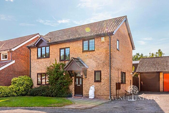4 Bedroom Detached House For Sale In Lechlade Gardens, Bournemouth, Dorset, BH7