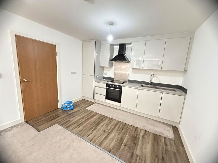 1 Bedroom Flat To Rent In Lombard Street, West Bromwich, B70