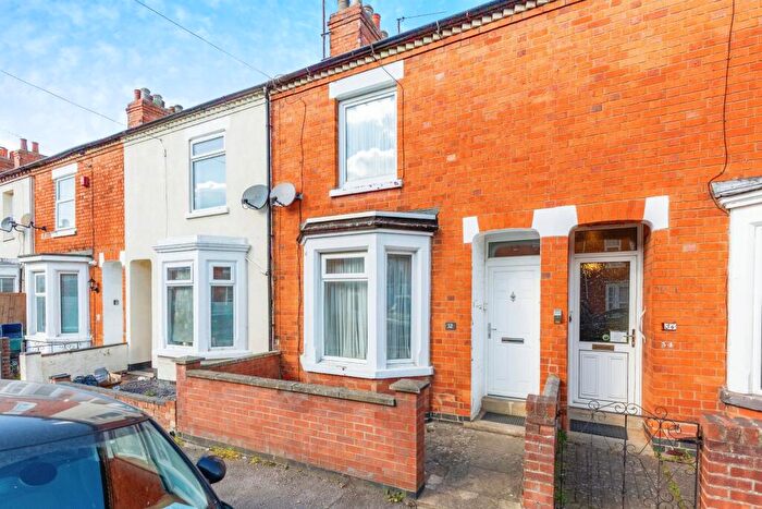 3 Bedroom Terraced House For Sale In Bruce Street, Northampton, Northamptonshire, NN5