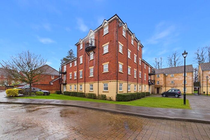 2 Bedroom Apartment For Sale In Old College Road, Newbury, Berkshire, RG14