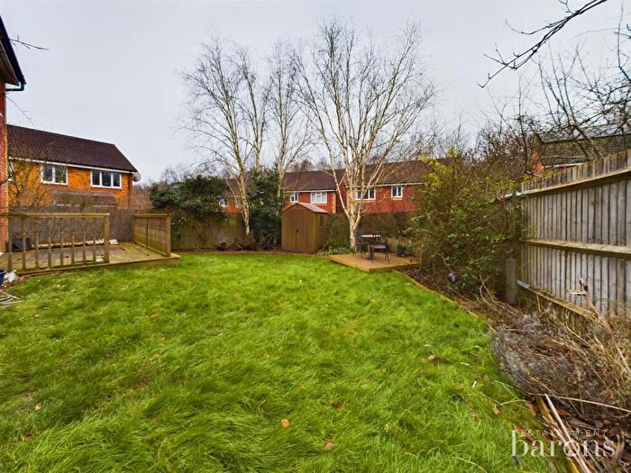 4 Bedroom Detached House For Sale In Vespasian Gardens, Basingstoke, RG24