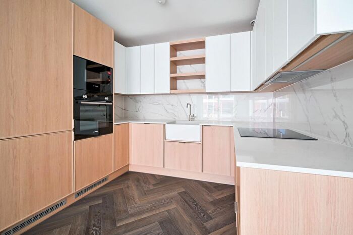 2 Bedroom Flat To Rent In Bower House, Hendon, London, NW9