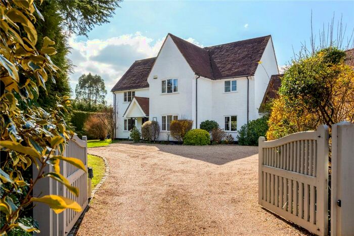 5 Bedroom Detached House For Sale In Home Farm Close, Betchworth, Surrey, RH3