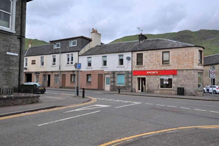 3 Bedroom Flat To Rent In Ochil Street, FK13