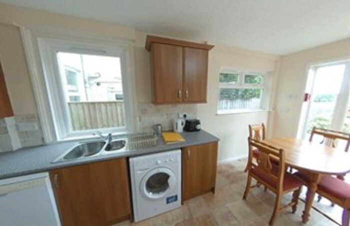 4 Bedroom House To Rent In Park Road, Exeter, EX1