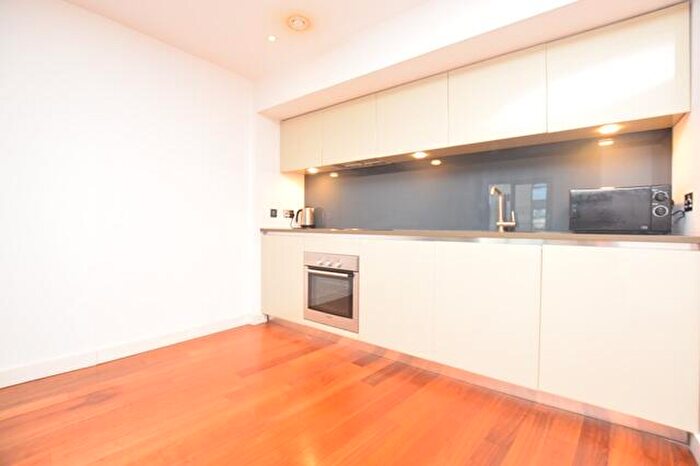 2 Bedroom Apartment To Rent In City Lofts St. Pauls Square, Sl Lj, S1