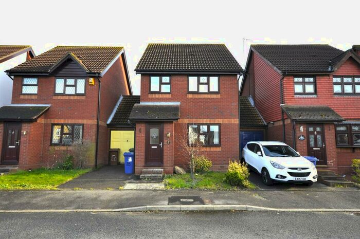 3 Bedroom Terraced House To Rent In Daniel Close, Chafford Hundred, Grays, RM16