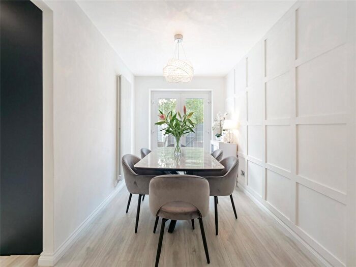 3 Bedroom End Of Terrace House For Sale In Ardmaleish Crescent, Glasgow, Glasgow City, G45