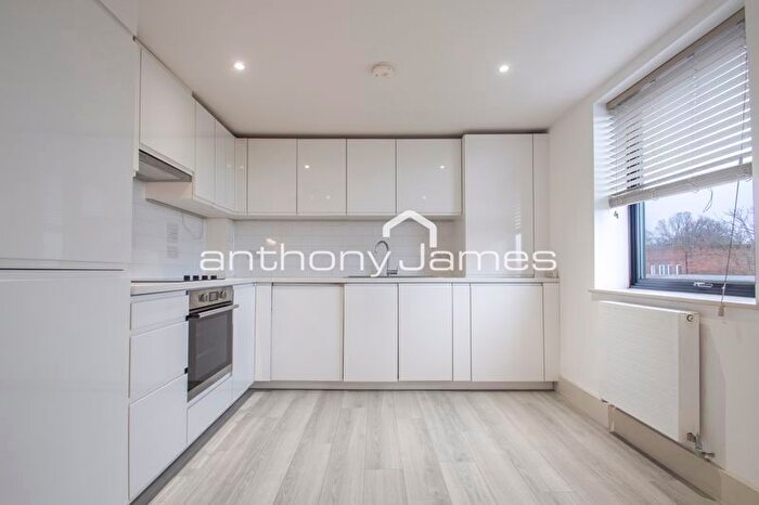 1 Bedroom Flat To Rent In Lingfield Crescent, London, SE9