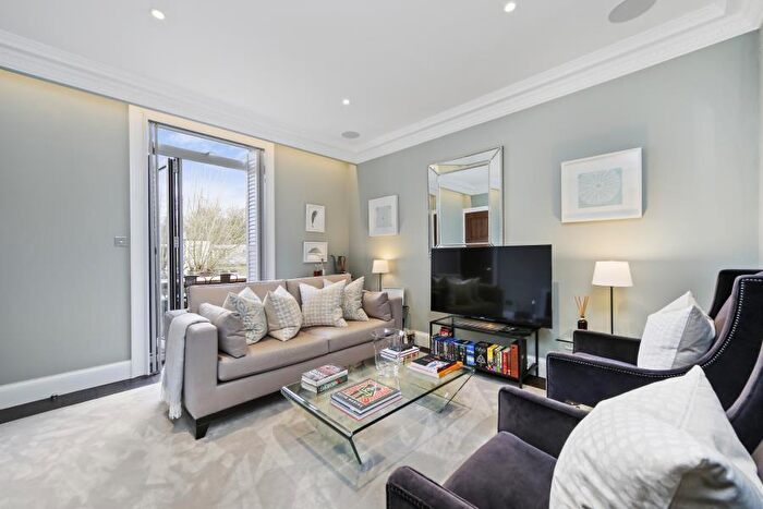 2 Bedroom Flat To Rent In Denning Road, Hampstead, NW3