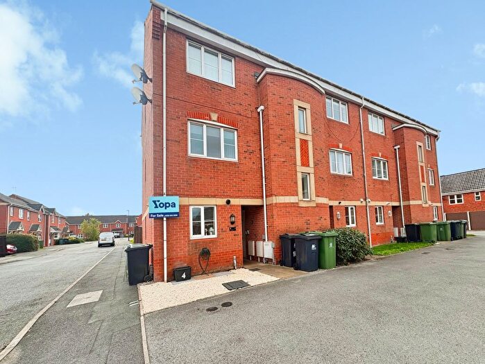 3 Bedroom Semi Detached House For Sale In Bourne Drive, Nottingham, NG16