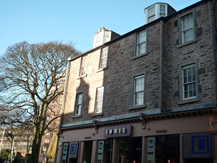 1 Bedroom Flat To Rent In Nethergate, City Centre, Dundee, DD1