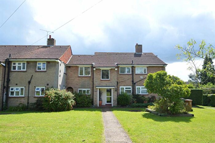 3 Bedroom Maisonette For Sale In Beechwood Avenue, Coulsdon, CR5