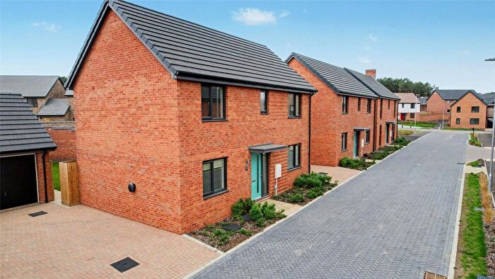 3 Bedroom Detached House To Rent In Edwards Grove, Bordon, Hampshire, GU35