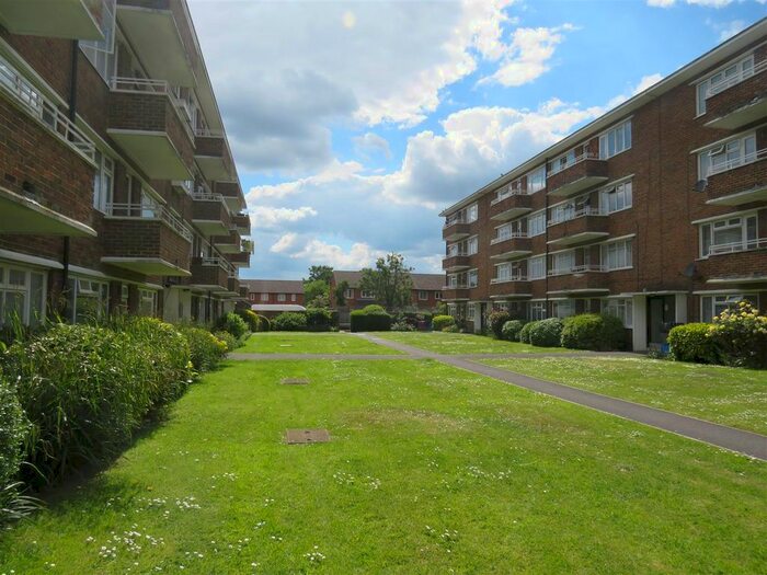 1 Bedroom Property To Rent In Lumsden Mansions, Shirley Road, Southampton, SO15