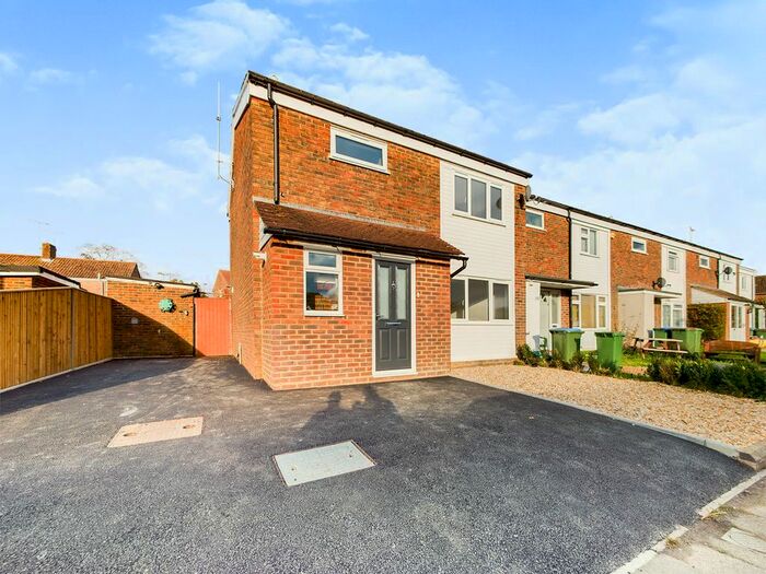 3 Bedroom Semi-Detached House To Rent In Gardeners Close, Warnham, Horsham, RH12