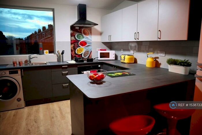 5 Bedroom Terraced House To Rent In Elm Hall Drive, Liverpool, L18