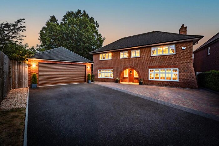 5 Bedroom Detached House For Sale In Stirling Close, Hartford, Cheshire, CW8