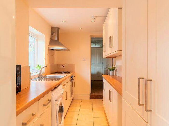5 Bedroom Terraced House To Rent In St. Pauls Parade, Cheltenham, GL50