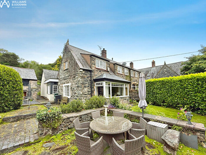 4 Bedroom Semi-Detached House For Sale In Maenan, Llanrwst, Conwy, LL26