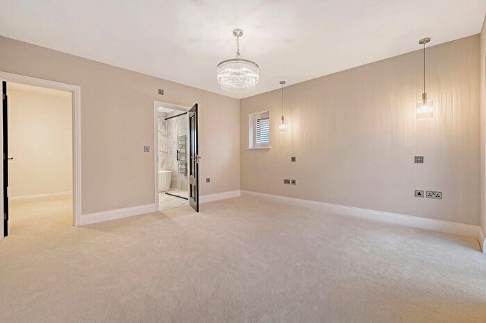 5 Bedroom Detached House For Sale In The Oak Barn Stock Road, Stock, CM4