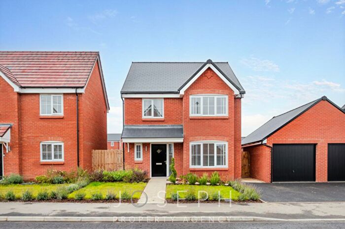 4 Bedroom Detached House For Sale In Ridleys Orchard, IP1