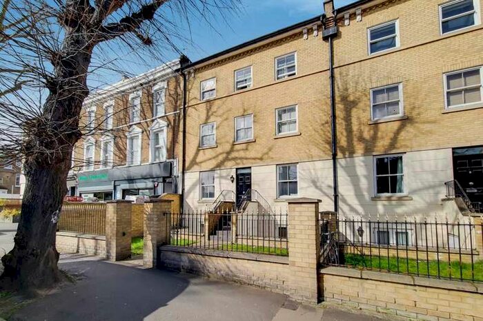 2 Bedroom Flat To Rent In Barry Road, East Dulwich, SE22
