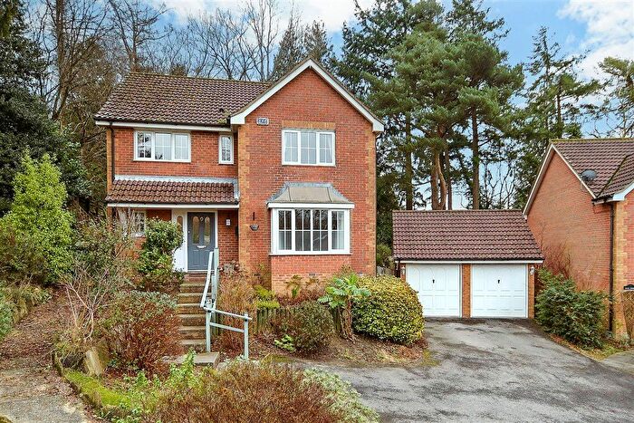 4 Bedroom Detached House For Sale In Welland Close, Crowborough, East Sussex, TN6