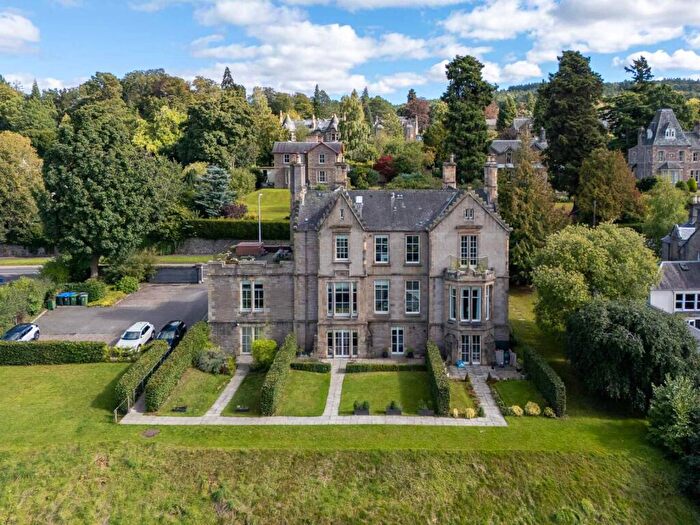 House For Sale In Knowehead House, Dundee Road, Perth, Perth And Kinross, PH2