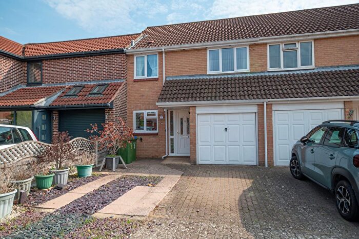 3 Bedroom Terraced House For Sale In Kingfishers, Portchester, PO16