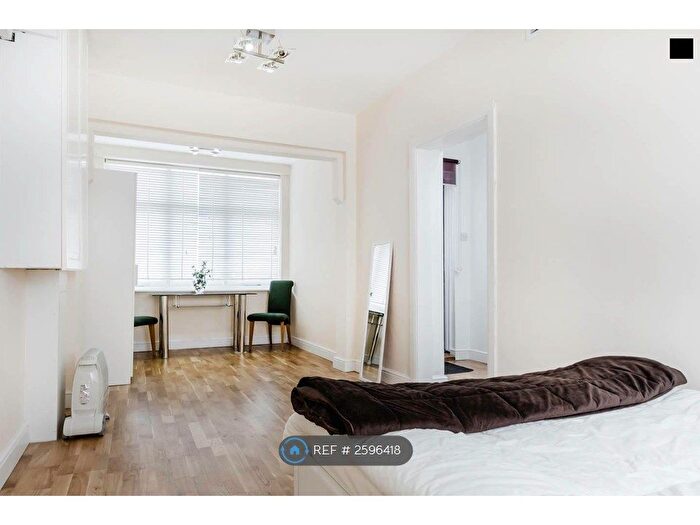 1 Bedroom Flat To Rent In London, London, NW11