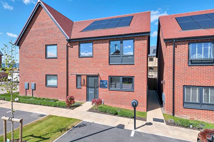 4 Bedroom Semi Detached House For Sale In Off Watling Street, Whitehouse Park, MK8