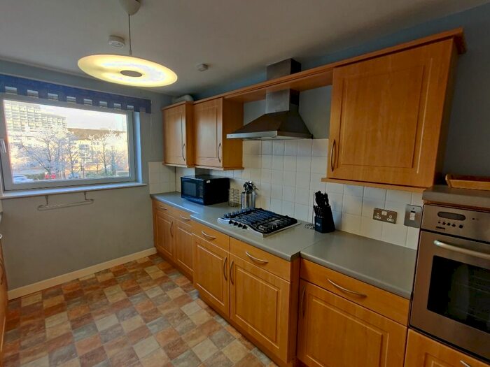 2 Bedroom Flat To Rent In Waterside Place, New Gorbals, Glasgow, G5
