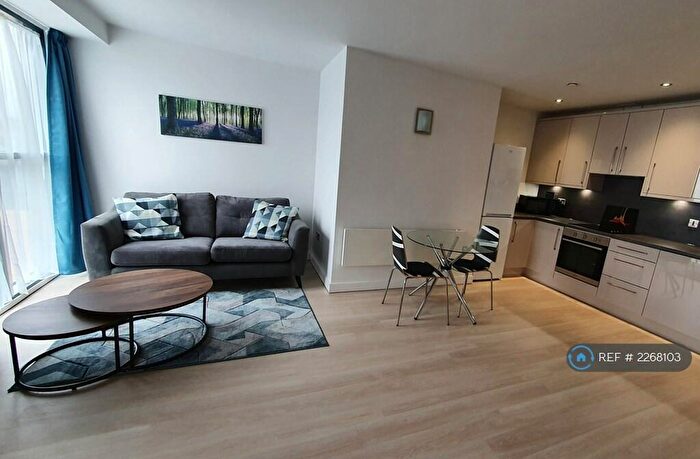 1 Bedroom Flat To Rent In West One Panorama, Sheffield, S1