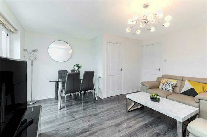 3 Bedroom End Of Terrace House For Sale In Bale Avenue, Cambuslang, Glasgow, South Lanarkshire, G72