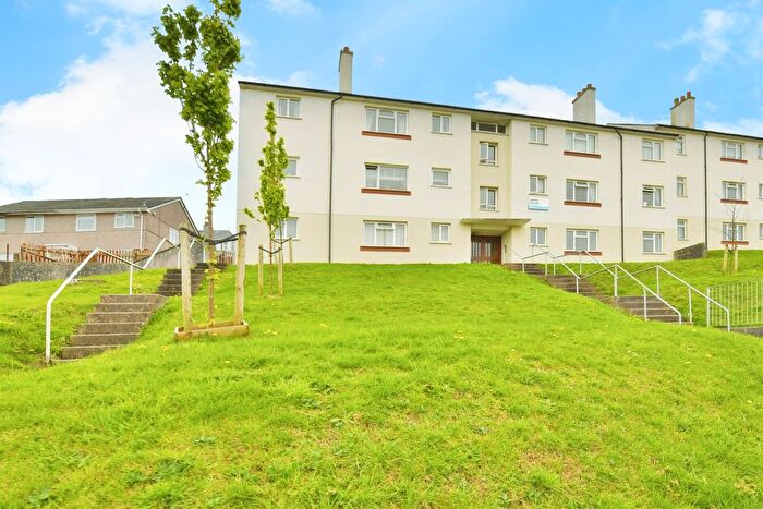 2 Bedroom Flat For Sale In Lipstone Crescent, Plymouth, PL4
