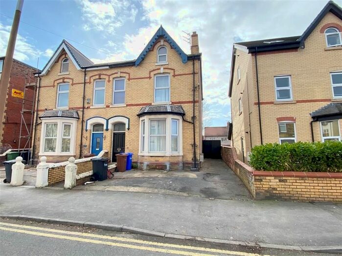 4 Bedroom Property To Rent In St Andrews Road South, Lytham St Annes FY8
