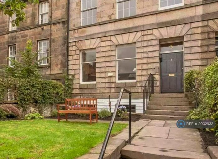 2 Bedroom Flat To Rent In Mary's Place, Edinburgh, EH4