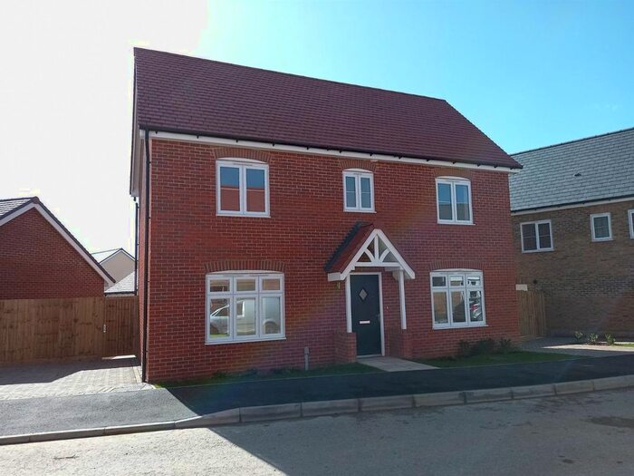 3 Bedroom Property To Rent In Horseshoe Way, Ash, Canterbury, Kent, CT3