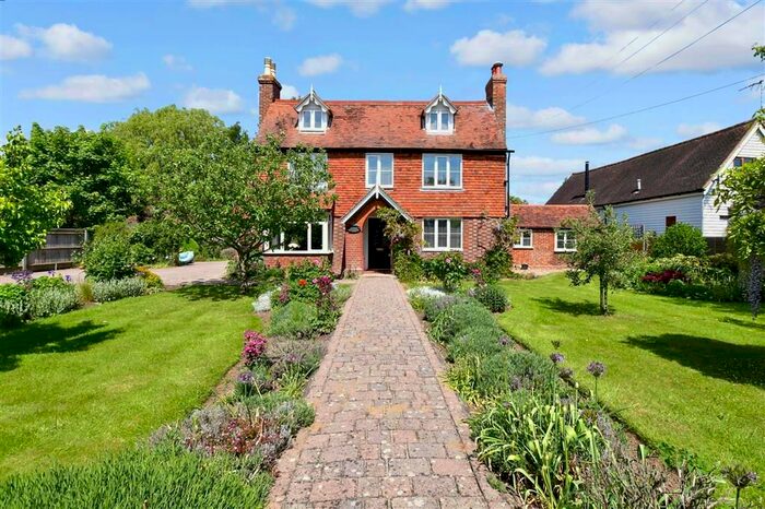4 Bedroom Detached House For Sale In Collier Street, Tonbridge, Kent, TN12