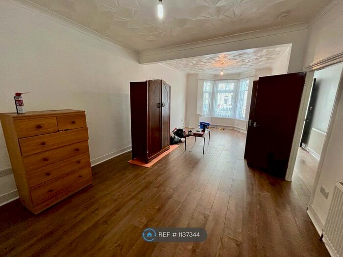 4 Bedroom Terraced House To Rent In West End Road, Southall, UB1