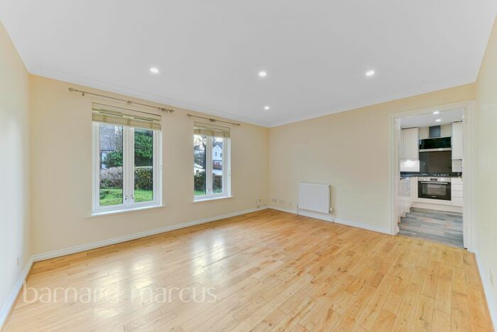 2 Bedroom Flat To Rent In Glenbuck Road, Surbiton, KT6