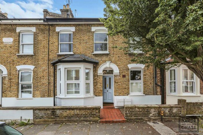 1 Bedroom Flat To Rent In Manor Road, Enfield, EN2