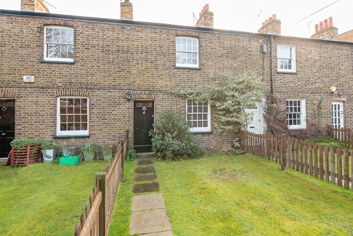 2 Bedroom Terraced House For Sale In Castelnau Row, SW13