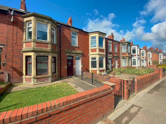3 Bedroom Ground Flat To Rent In East View, Wideopen, Newcastle Upon Tyne, NE13