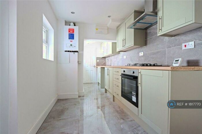 4 Bedroom Terraced House To Rent In Nevilledale Terrace, Durham, DH1