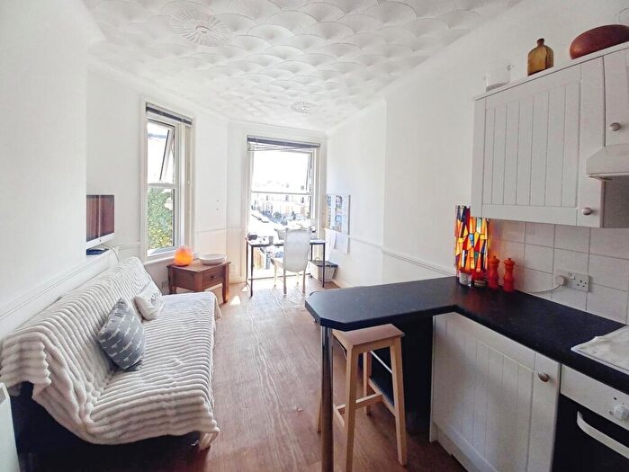 1 Bedroom Apartment For Sale In St. Michaels Road, Bournemouth, BH2